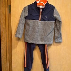 Carters boys 4T sweatsuit